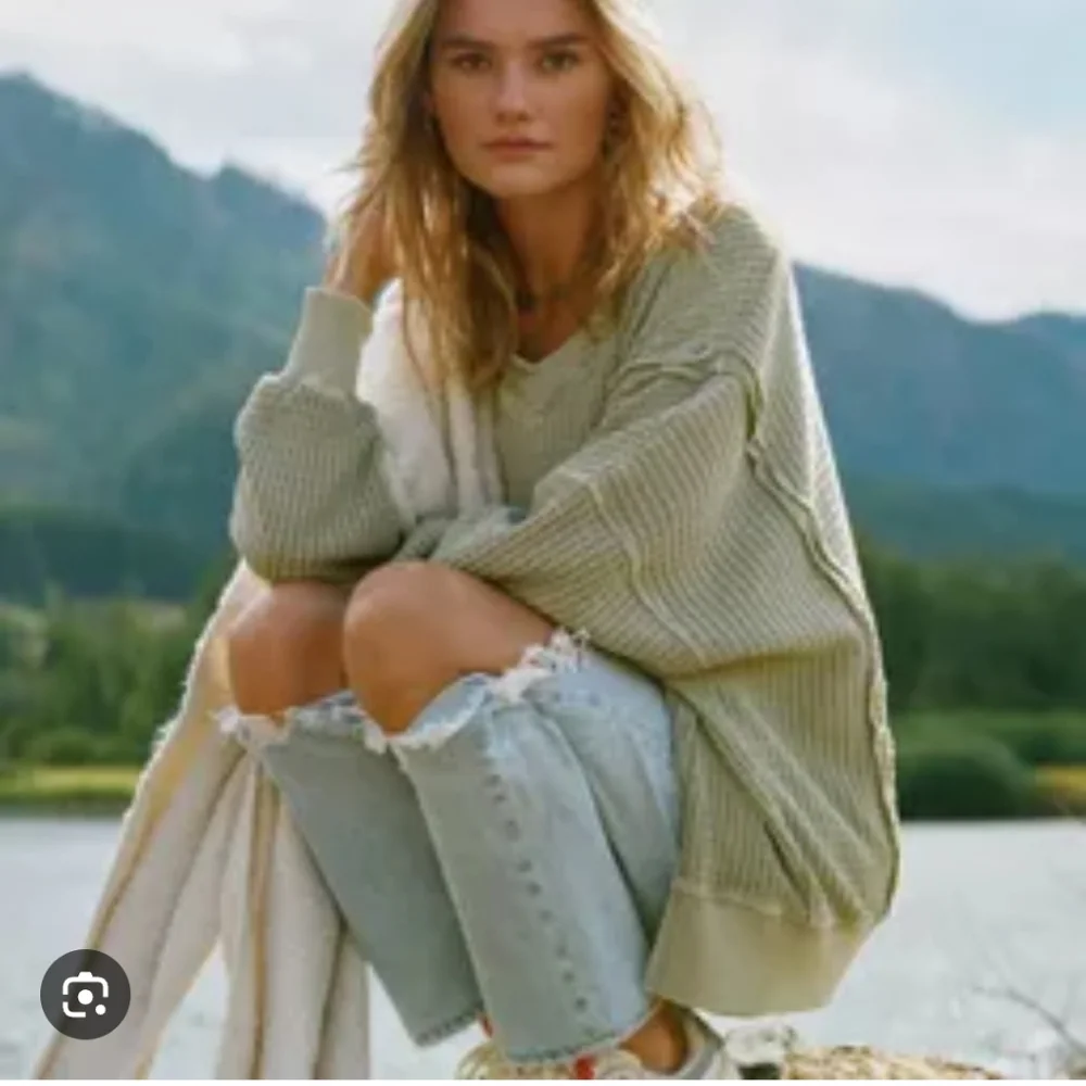 Restocked 🔥 NWT AE Sage Green Big Hug Reverse Waffle Sweatshirt Sz Large - Picture 4 of 5